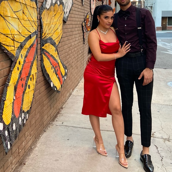 Windsor Red slit dress - Picture 4 of 4